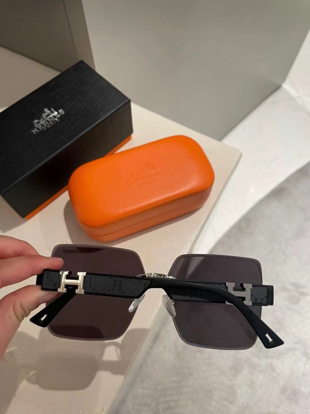 Hermès Rimless Square Sunglasses - Picture 3 of 4